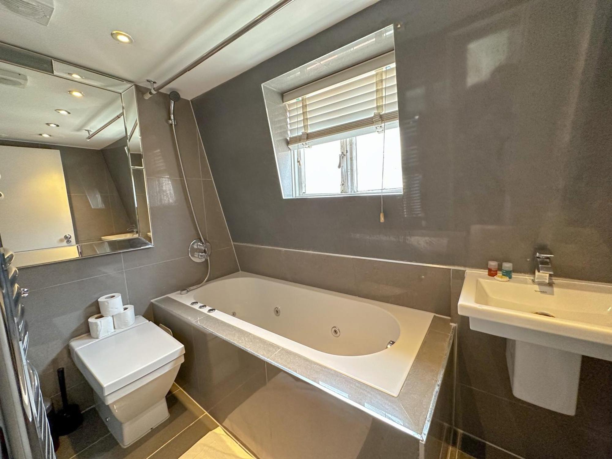 לונדון Bloomsbury Residences מראה חיצוני תמונה